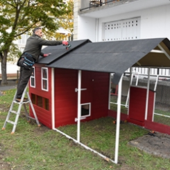 poulailler_ecole_centre.jpg poulailler_ecole_centre.jpg